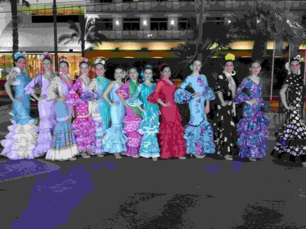 La Escuela de Danza de La Nuc&iacute;a  en el 40 aniversario del Benidorm Palace 