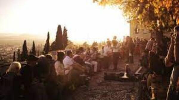 A qué hora amanece, cuántas horas de luz hay y otras preguntas del horario de verano 