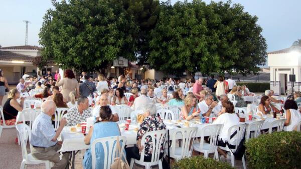 El Doble Amor celebra su cena de verano