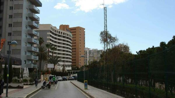 El acceso a la calle Primavera se cortará al tráfico los días 12 y 13 para labores de asfaltado de la vía 