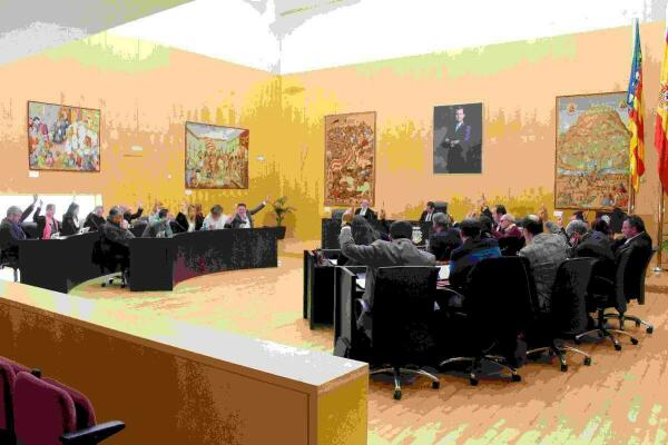 Benidorm &middot; El pleno aprueba solicitar a la SPTCV sus infraestructuras y red de agua potable del entorno de Terra M&iacute;tica  