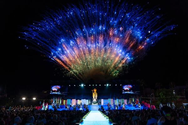 Villajoyosa presenta los cargos de las fiestas de Moros y Cristianos de 2025 