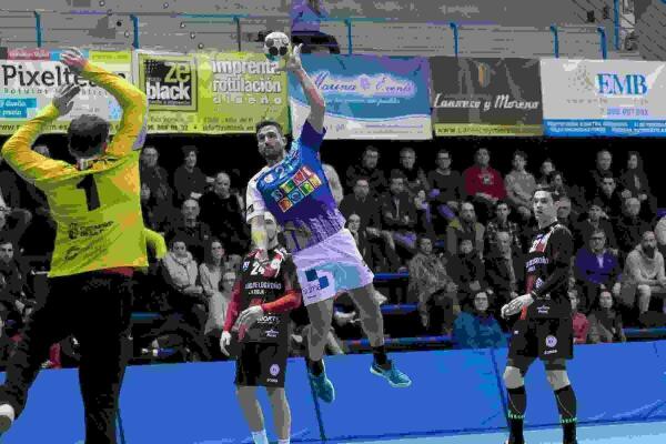David Cuartero no continuar&aacute; en el Balonmano Benidorm