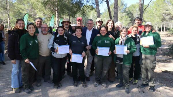 Los alumnos del &lsquo;Taller de Empleo Benidorm Natura i Esport&rsquo; reciben los diplomas que acreditan su formaci&oacute;n 
