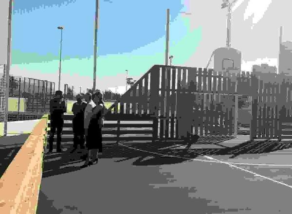 Benidorm &middot; El Ayuntamiento crea una pista multideporte en los campos de f&uacute;tbol Antonio L&oacute;pez