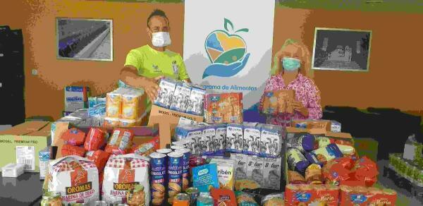 Padelpoint y Dialprix &ldquo;solidarios&rdquo; con el Programa de Alimentos 