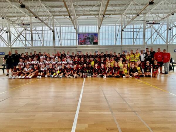 12 equipos participaron en el Torneo de Voleibol “Villa de La Nucía”