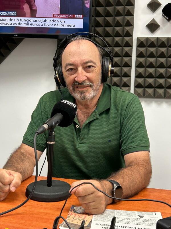 Alfredo Agulló: “Al final conseguiremos quedarnos sin médicos en la sanidad pública, el Ministerio actúa con maldad”