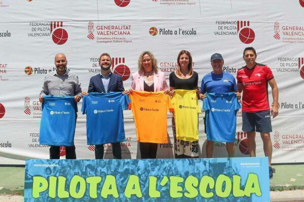 670 alumnos de Primaria participan en Benidorm en la XVIII edición de 'Pilota a l’Escola’