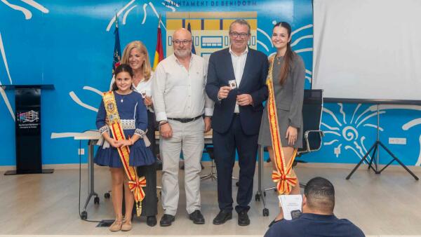"Benidorm, m&uacute;sica i tradici&oacute;&rsquo;, un CD dirigido por Paco &lsquo;El Bess&oacute;' para recuperar y revitalizar el folklore local