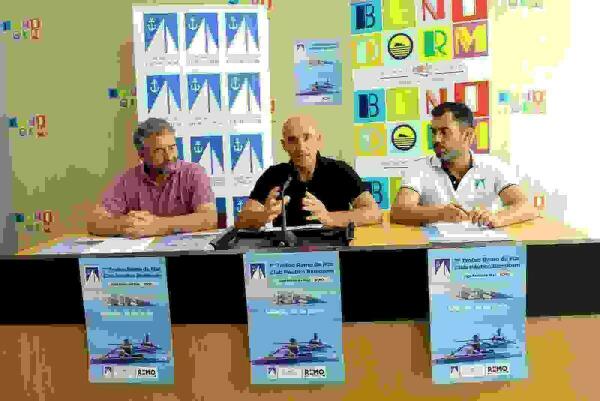 Las aguas de la bah&iacute;a de Benidorm acoge este s&aacute;bado el I Trofeo de Remo de Mar