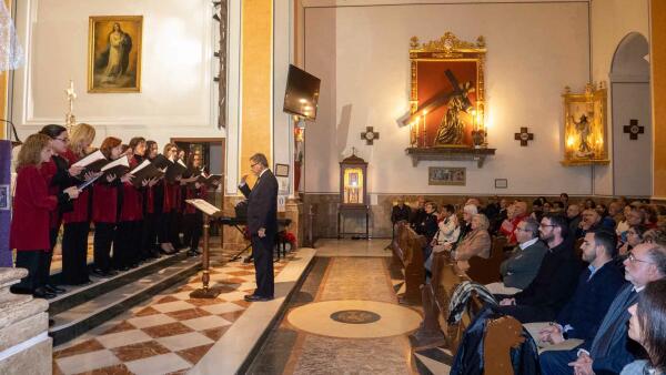 Las voces blancas de ‘Camerata Ars Cantica’ anuncian la Navidad en Benidorm 