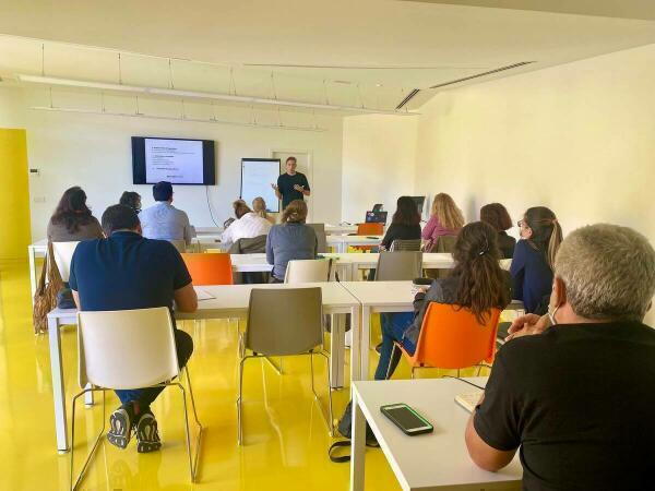 Finaliza el “Taller de Instagram para empresas” del Lab_Nucia