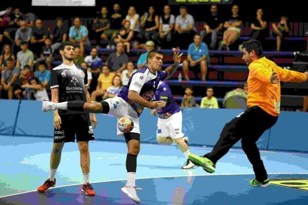 BM Benidorm · Derrota por la mínima ante un buen Valladolid