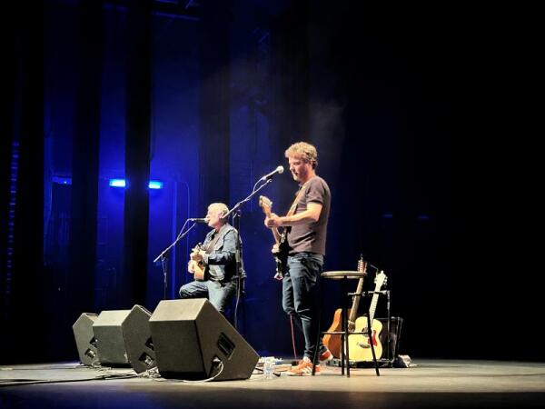 La Habitación Roja actuó en l’Auditori en formato acústico