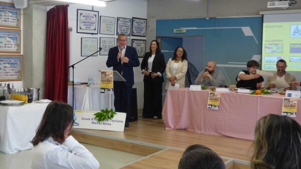 El IES Mediterrània organiza el ‘I Concurs d’Esmorzars’ dentro de los actos de su XXV aniversario 