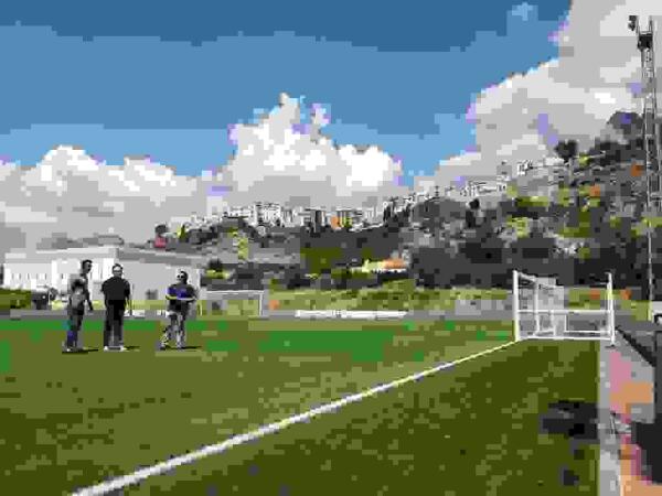 Finestrat sigue atendiendo las peticiones ciudadanas con la renovaci&oacute;n del c&eacute;sped del campo de f&uacute;tbol 
