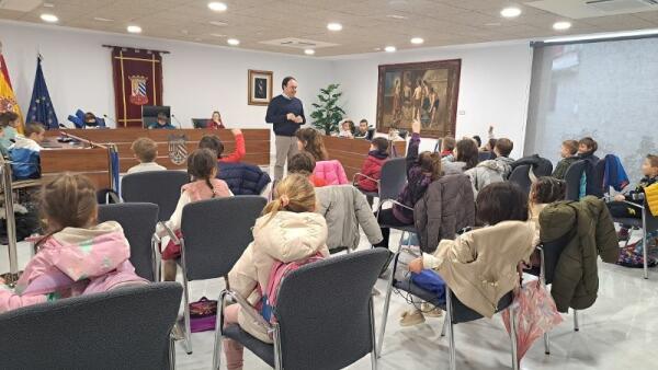 PLENO INFANTIL CON ALUMNADO DE PRIMARIA DEL CEIP “BALCÓ DE FINESTRAT” 