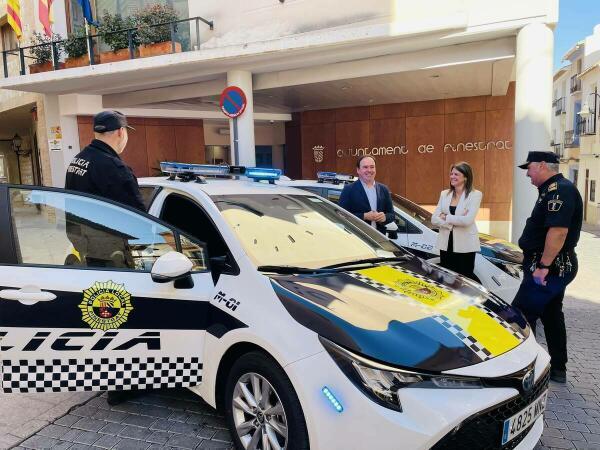 LA POLICÍA LOCAL DE FINESTRAT RENUEVA SU PARQUE MÓVIL CON LA INCORPORACIÓN DE DOS NUEVOS VEHÍCULOS HÍBRIDOS  