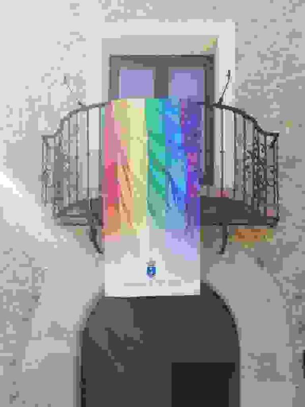 La Vila Joiosa cuelga la ense&ntilde;a arco iris en la fachada de la Casa-Museo de la Barbera. 